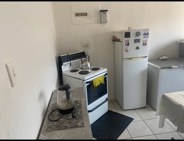 6 BEDROOM COMPOUND FOR SALE IN NORTHDALE
